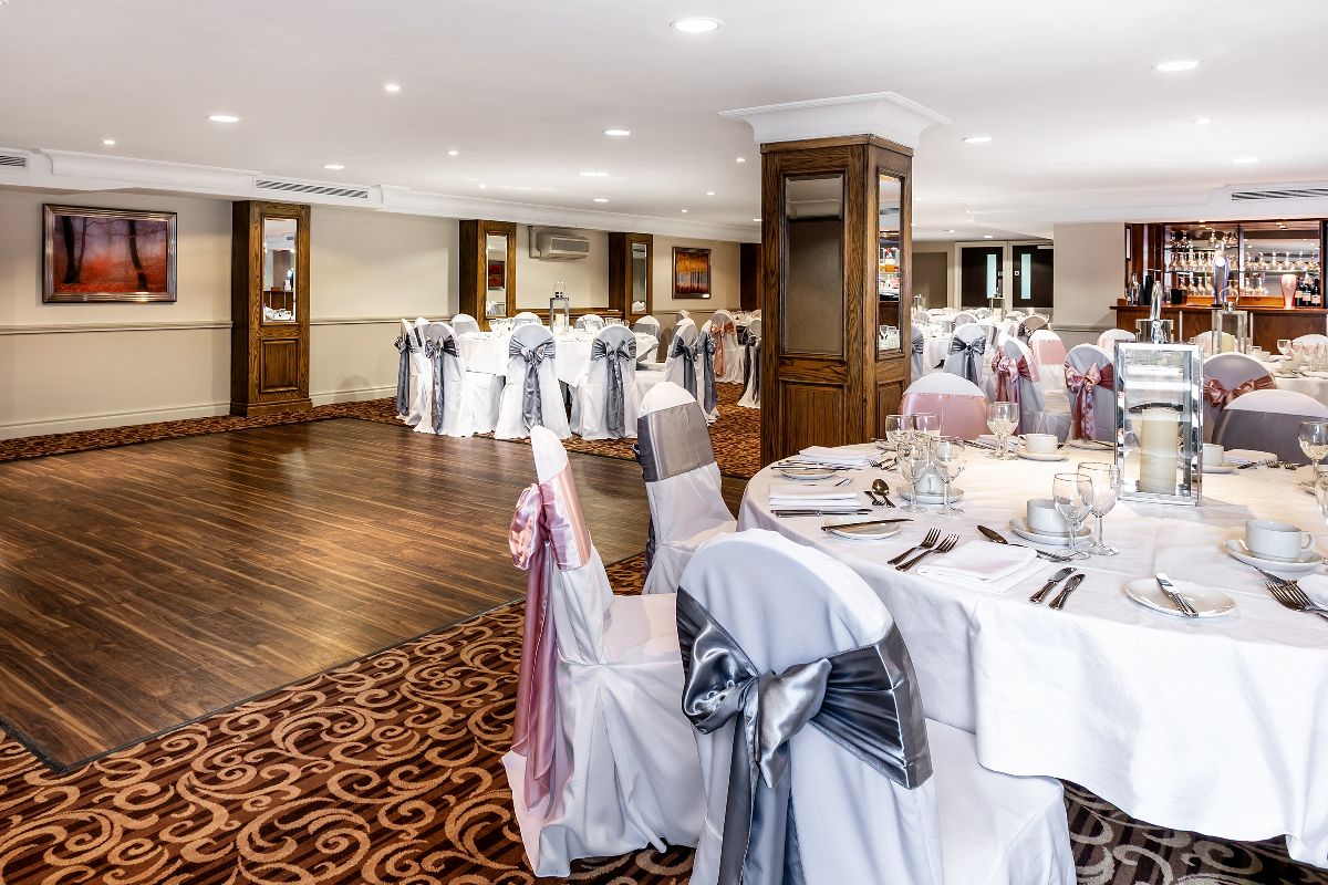 Gallery Item 3 for Pinewood Hotel