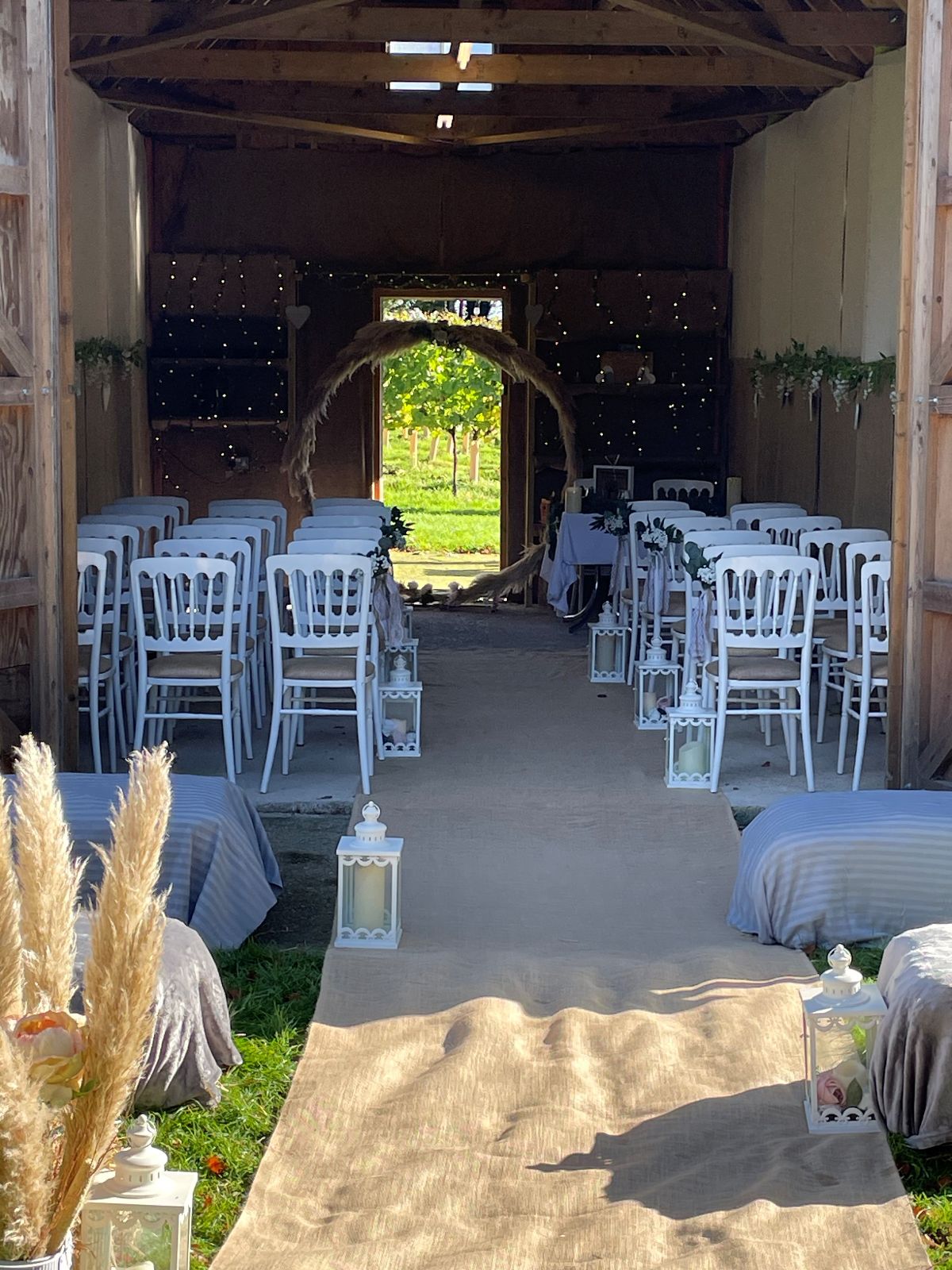 Gallery Item 2 for Cholderton Rare Breeds Farm - Vine View Barn