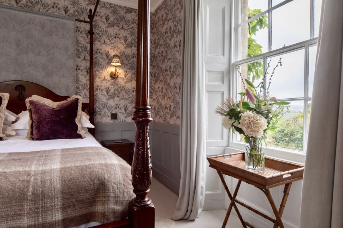Gallery Item 10 for Burleigh Court Cotswolds